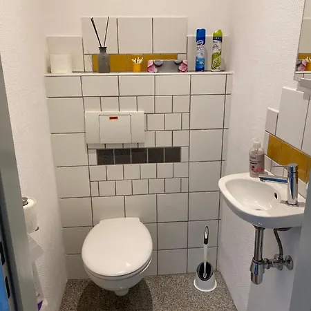 Apartment Zentrale Mit Balkon In