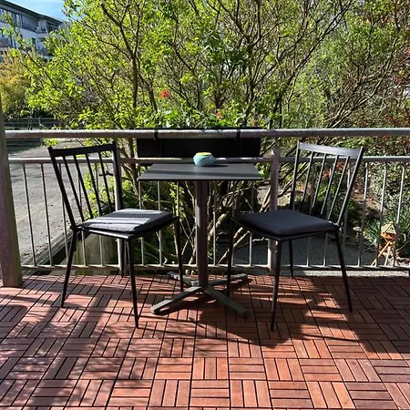 Zentrale Mit Balkon In Aachen