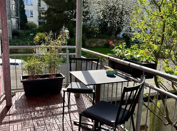 Zentrale Mit Balkon In * Aquisgrano